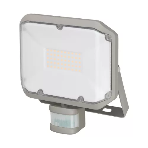 Brennenstuhl LED-es reflektor 30W, 3110lm, IP44