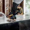 Dewalt akkus multifunkcionális vágószerszám 76 mm DCS438E2T-QW 18V 2x1,7 Ah