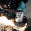 Makita sarokcsiszoló GA7020 2200W, 180mm